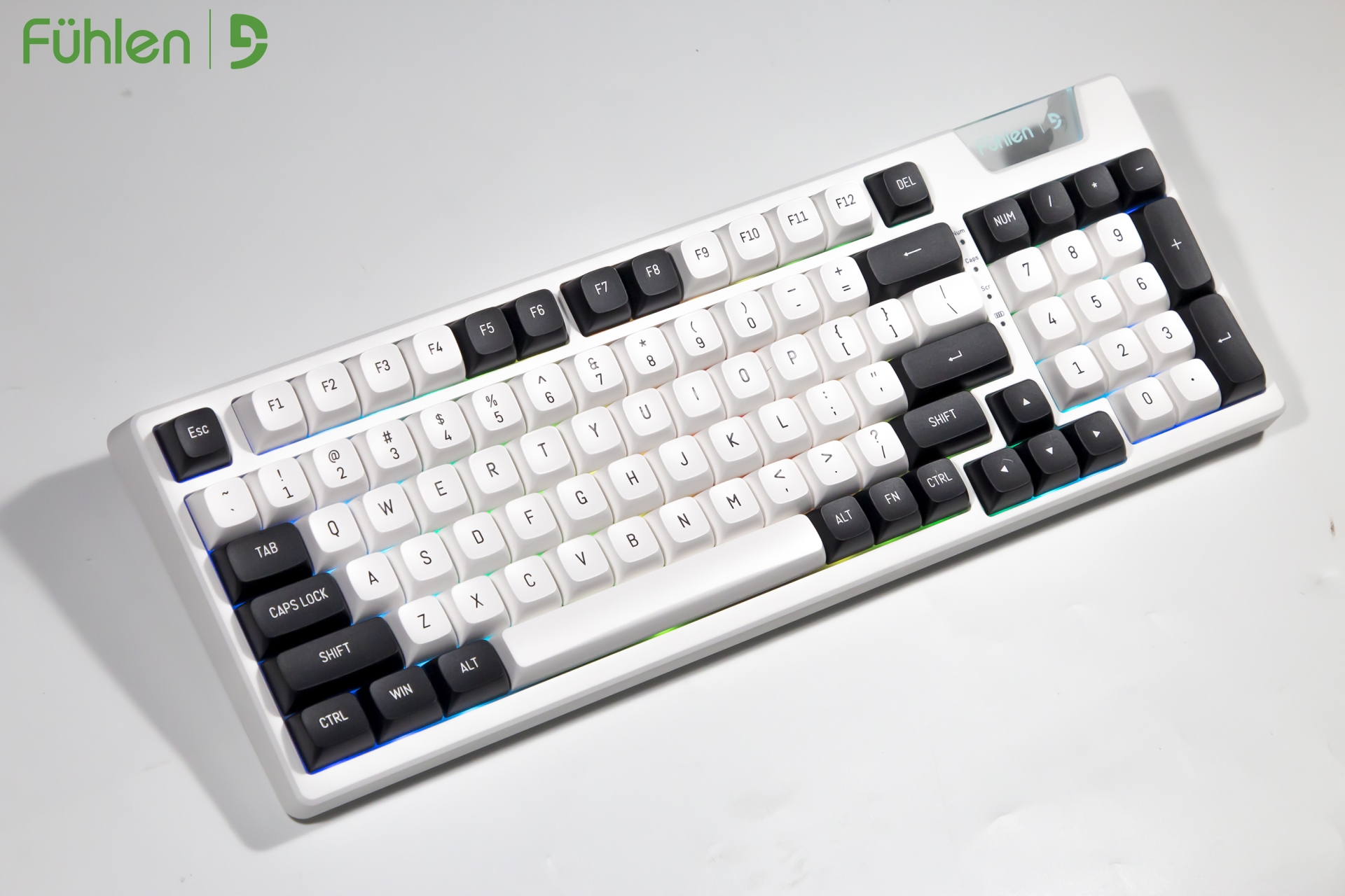 Fuhlen H95s Panda CSA White