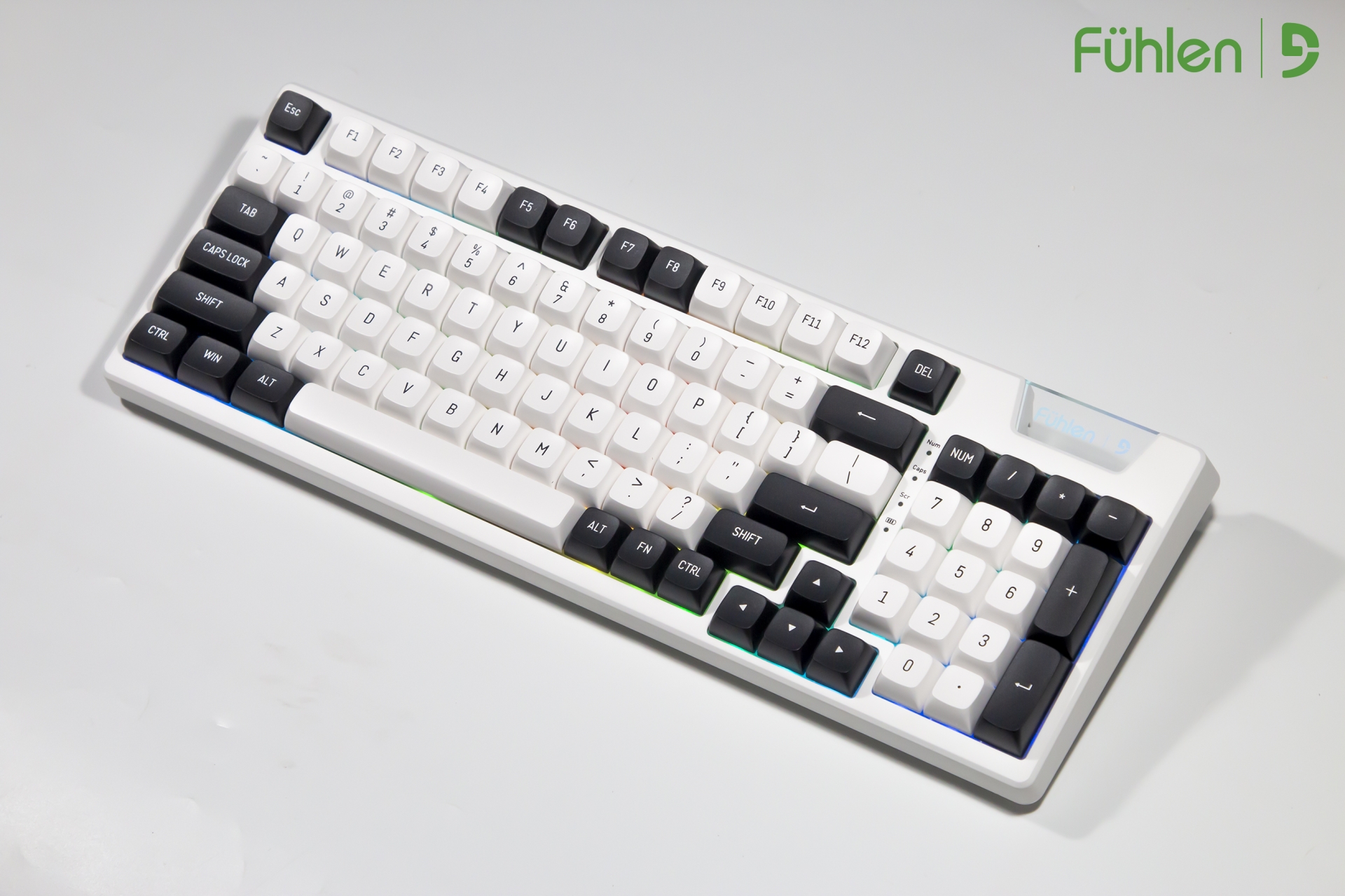 Fuhlen H95s Panda CSA White