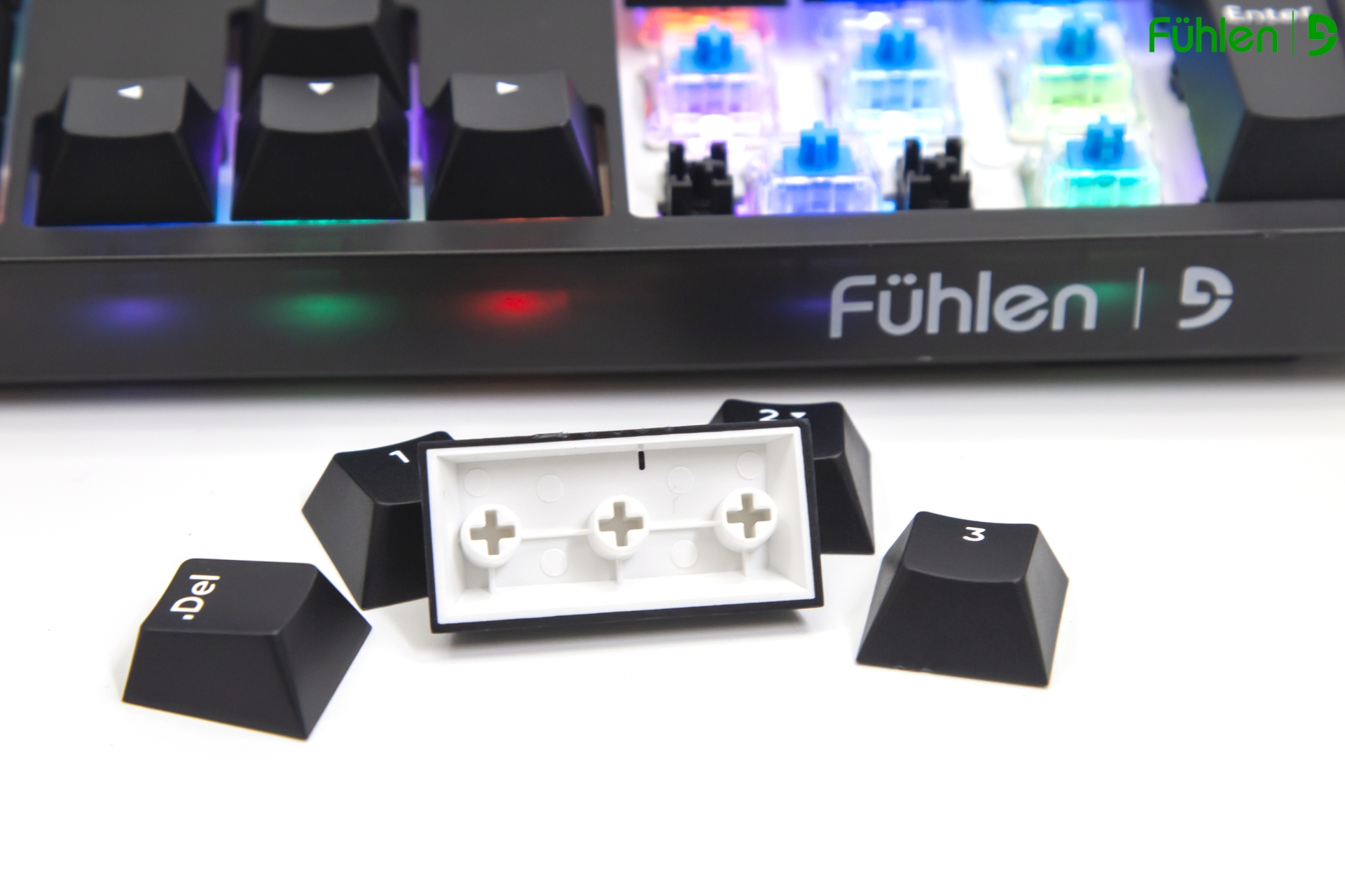 Fuhlen H108s WHITE ON BLACK
